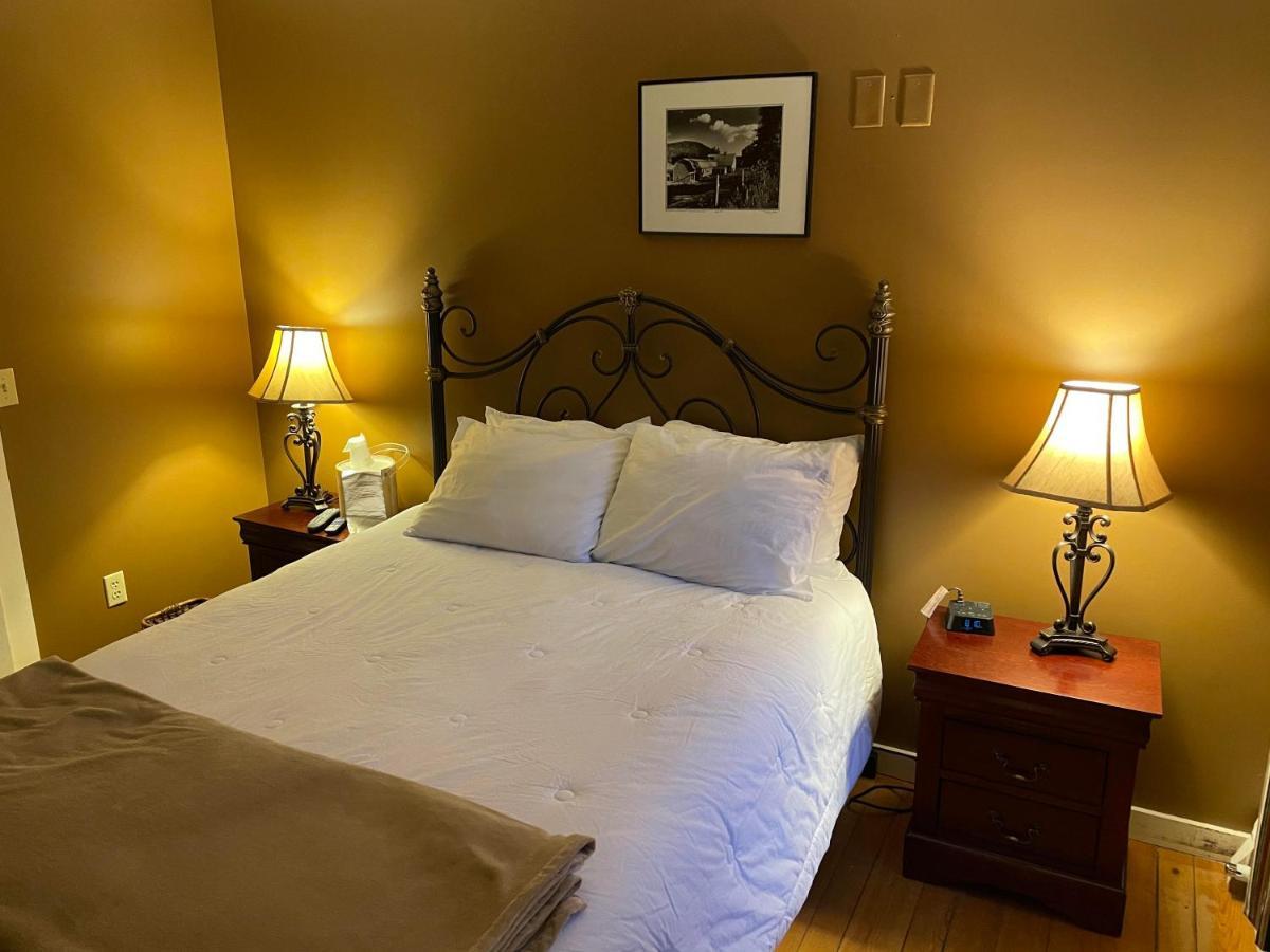 Smugglers Notch Inn Jeffersonville ภายนอก รูปภาพ